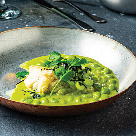 Спинка трески в кокосовом молоке с Эдамамэ